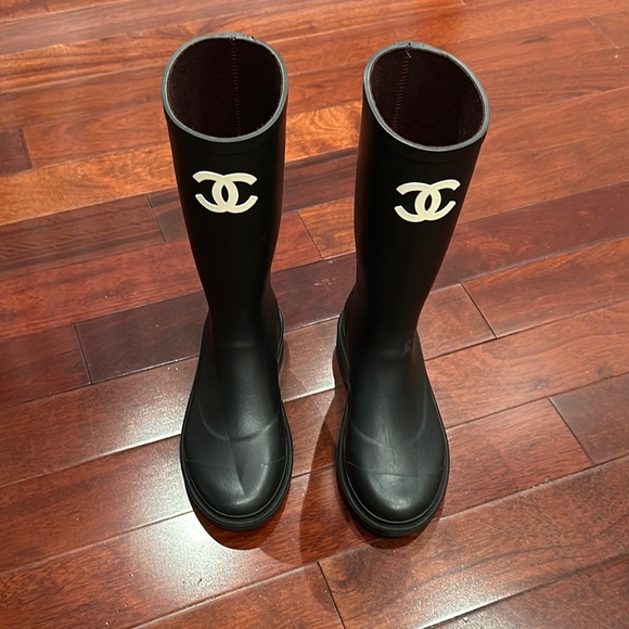 CHANEL Black and White Logo Rain Boots - Picture 1 of 8